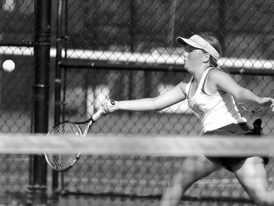 Blue Comets’ Guernsey earns a medal at state tennis