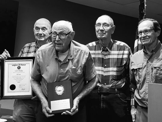 Chanute Kiwanis Honors Longtime Members