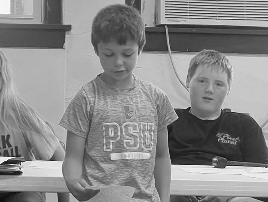 Jolly Jayhawkers 4-H prepares end-ofyear reports, cleans community building