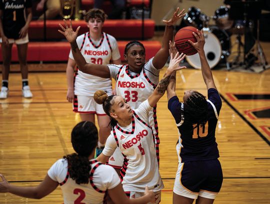 Panthers pounced on by undefeated Cavaliers