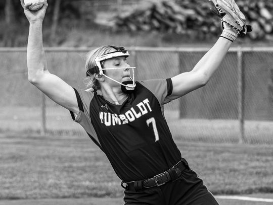 Shaughnessy shines in Humboldt sweep of Chargers Shaughnessy shines in Humboldt sweep of Chargers