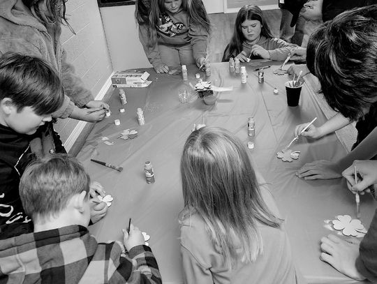 The Best Yet 4-H Club prepares for holiday display