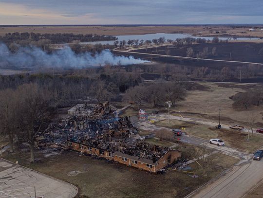 Wildfire destroys Yates Center nursing facility