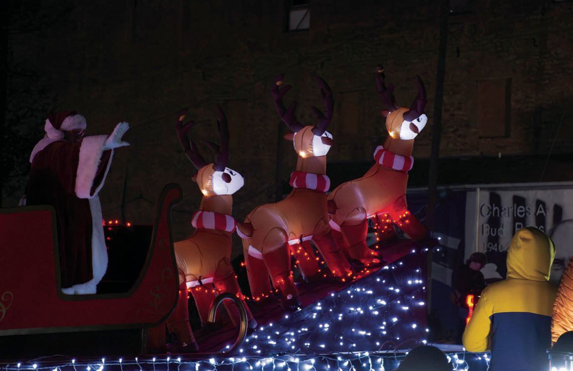 Chanute celebrates holiday cheer with Christmas Parade!