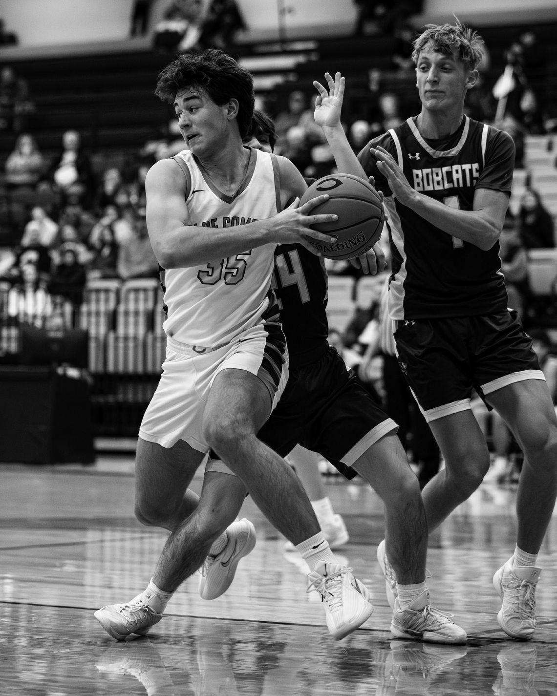 Chanute splits first two in Ralph Miller