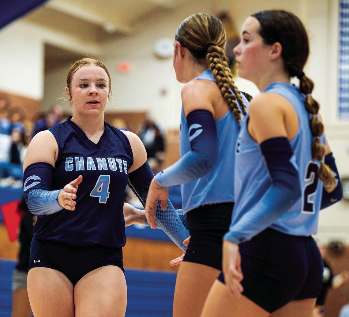 Dillow, defense keep Blue Comets unblemished