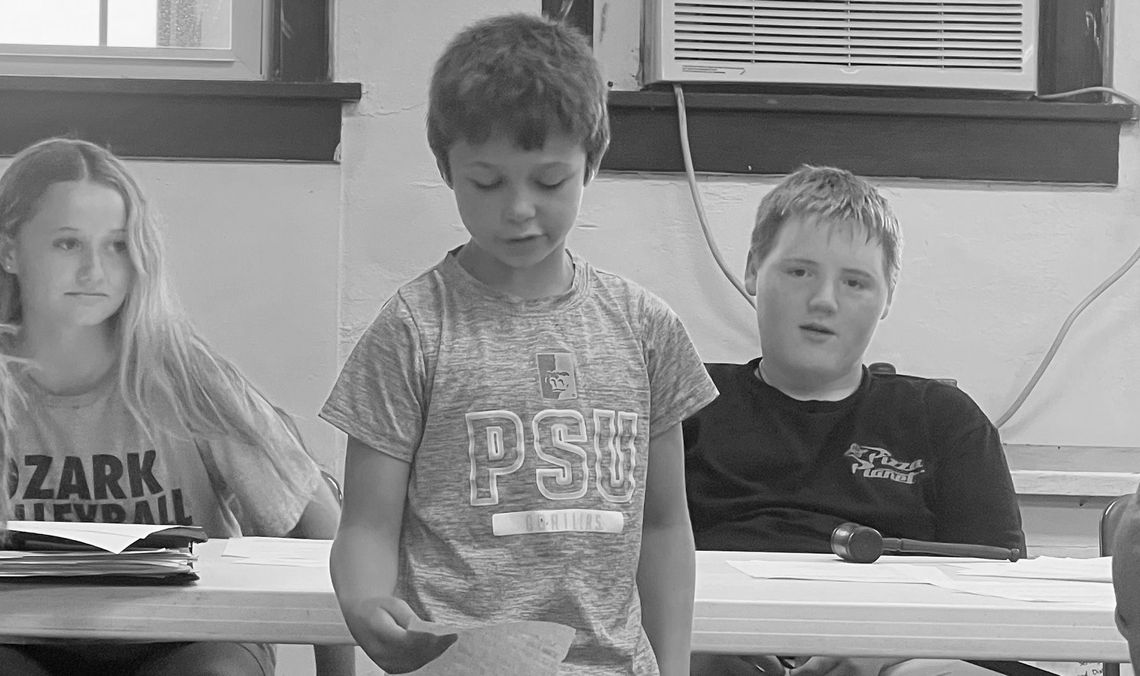 Jolly Jayhawkers 4-H prepares end-ofyear reports, cleans community building