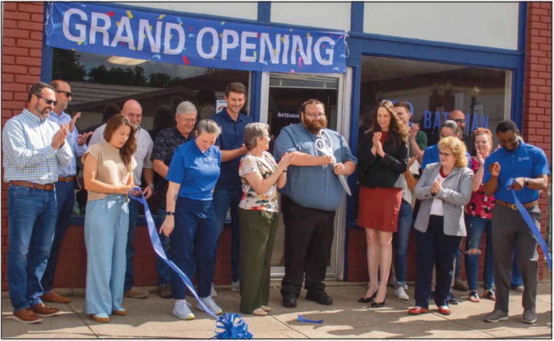 New law office celebrates opening with ribbon-cutting ceremony