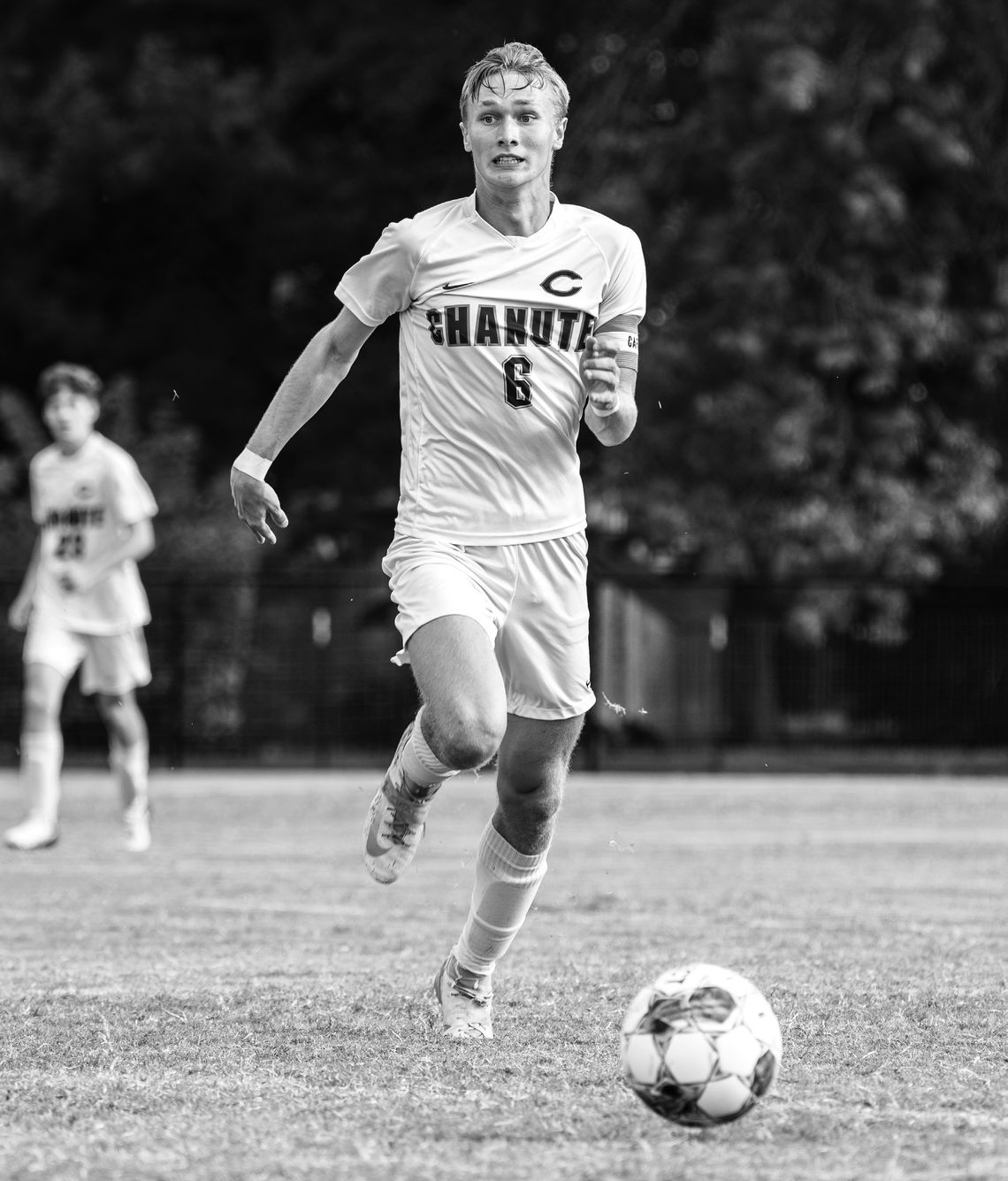 Ogle hat trick helps Chanute claim road win