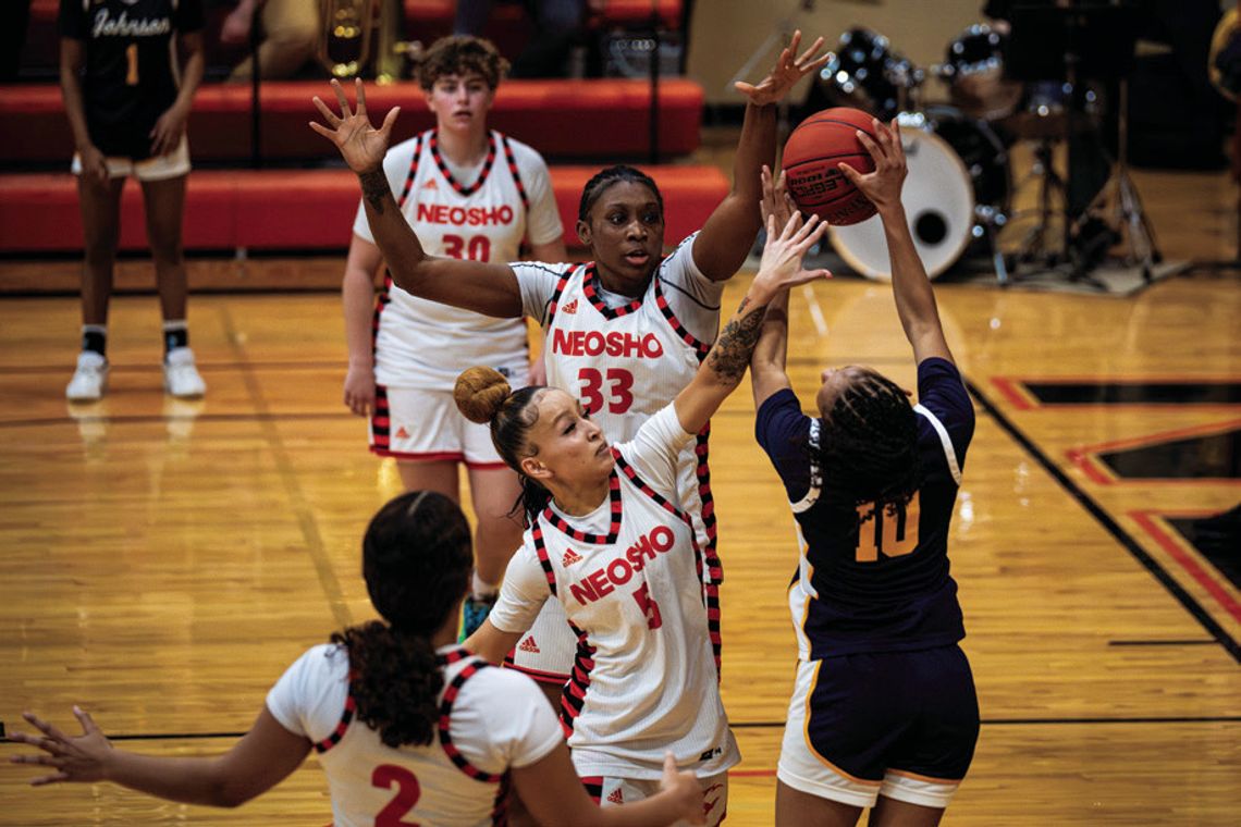 Panthers pounced on by undefeated Cavaliers